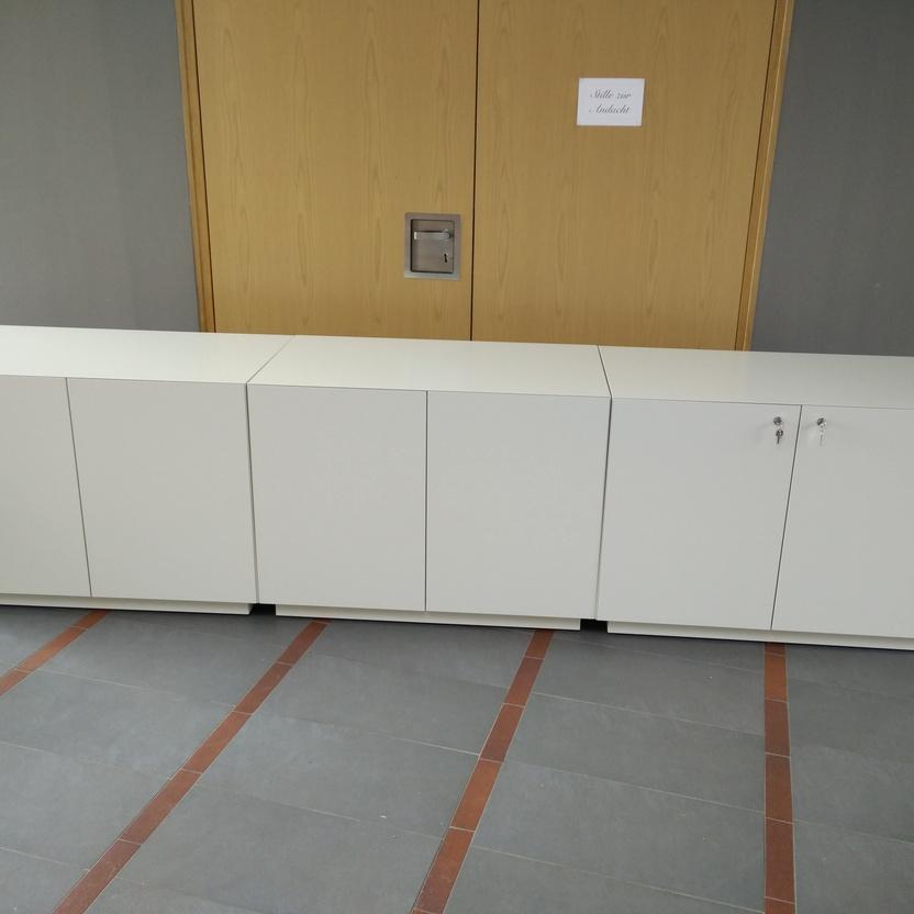 Langes Sideboard nach Maß Langes Sideboard nach Maß in weiß
