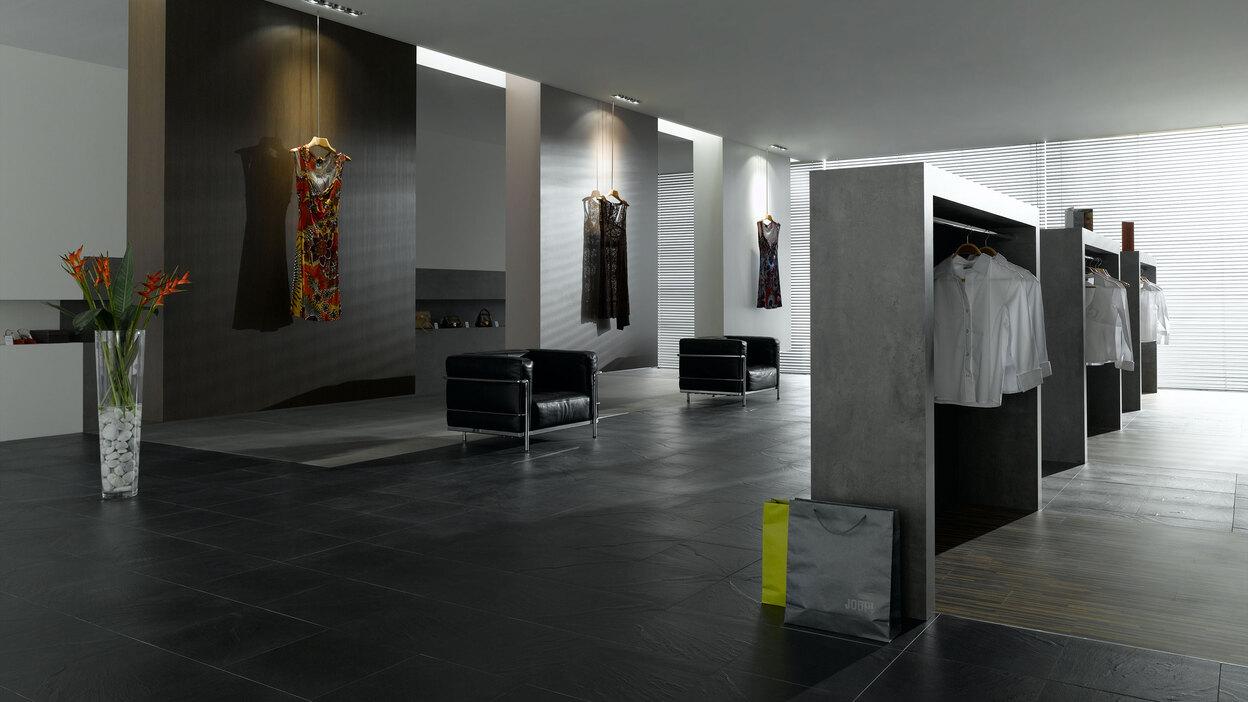 Impressionen eines Designerladens für Bekleidung Impressionen eines hochwertigen Bekleidungsladens mit Weitläufigkeit und Einrichtung in Betonoptik